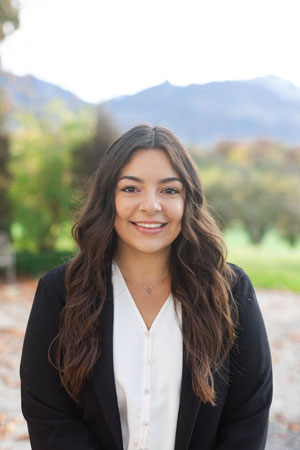 Savana McWilliams Headshot